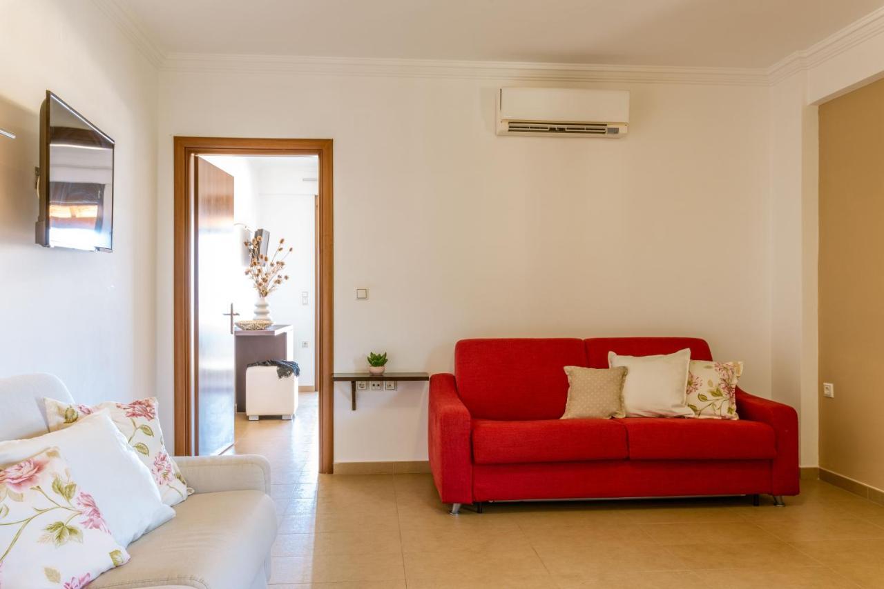 3Aktes Suites & Studios Сивота Экстерьер фото