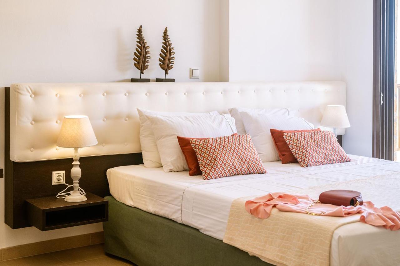 3Aktes Suites & Studios Сивота Экстерьер фото