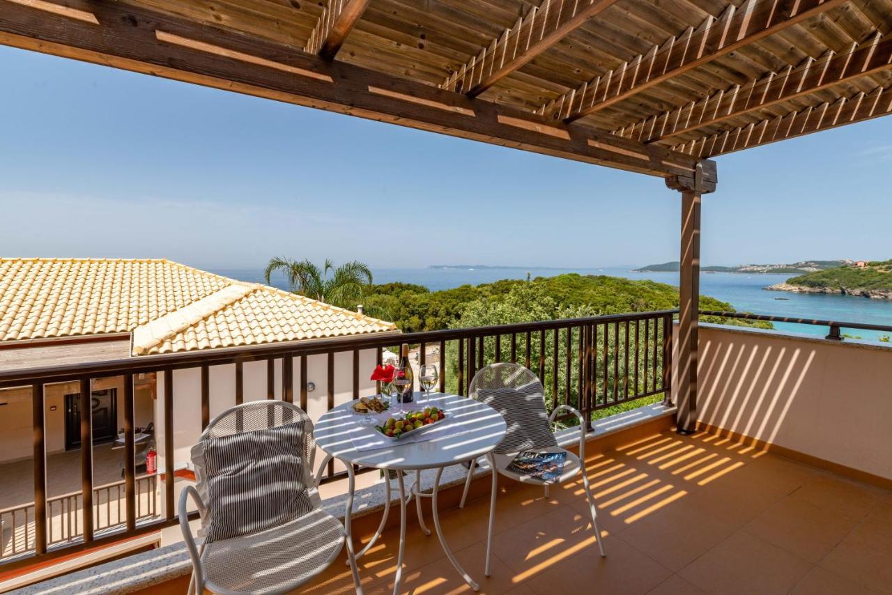 3Aktes Suites & Studios Сивота Экстерьер фото