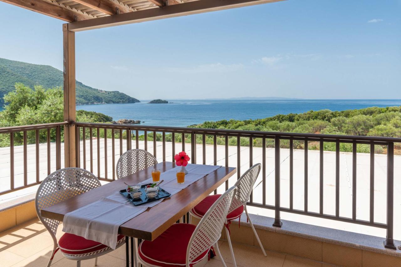 3Aktes Suites & Studios Сивота Экстерьер фото