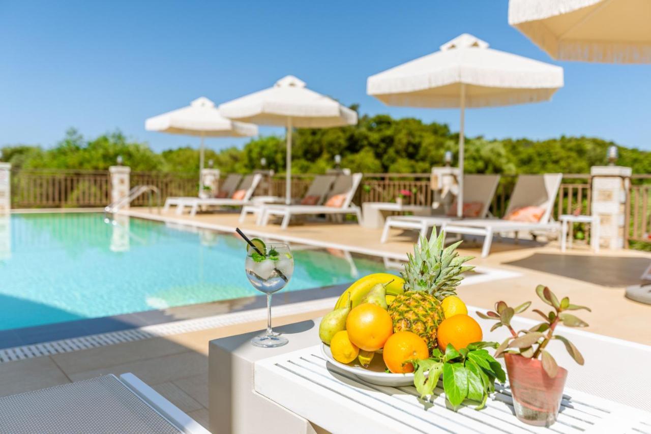 3Aktes Suites & Studios Сивота Экстерьер фото