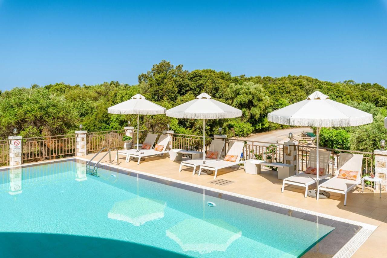 3Aktes Suites & Studios Сивота Экстерьер фото