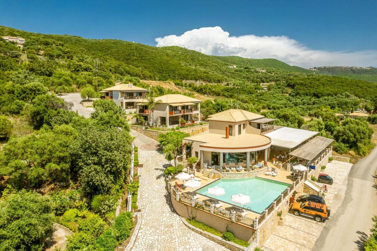 3Aktes Suites & Studios Сивота Экстерьер фото