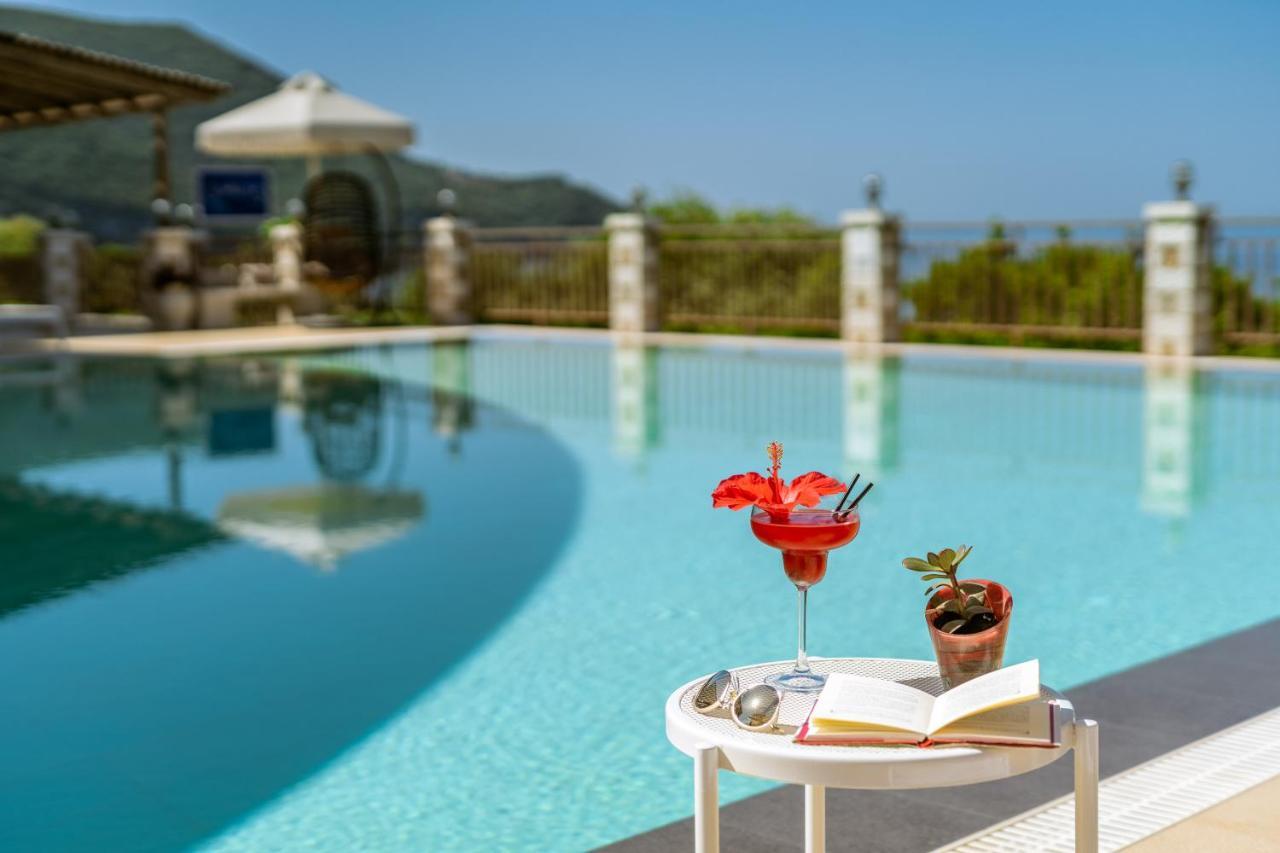 3Aktes Suites & Studios Сивота Экстерьер фото