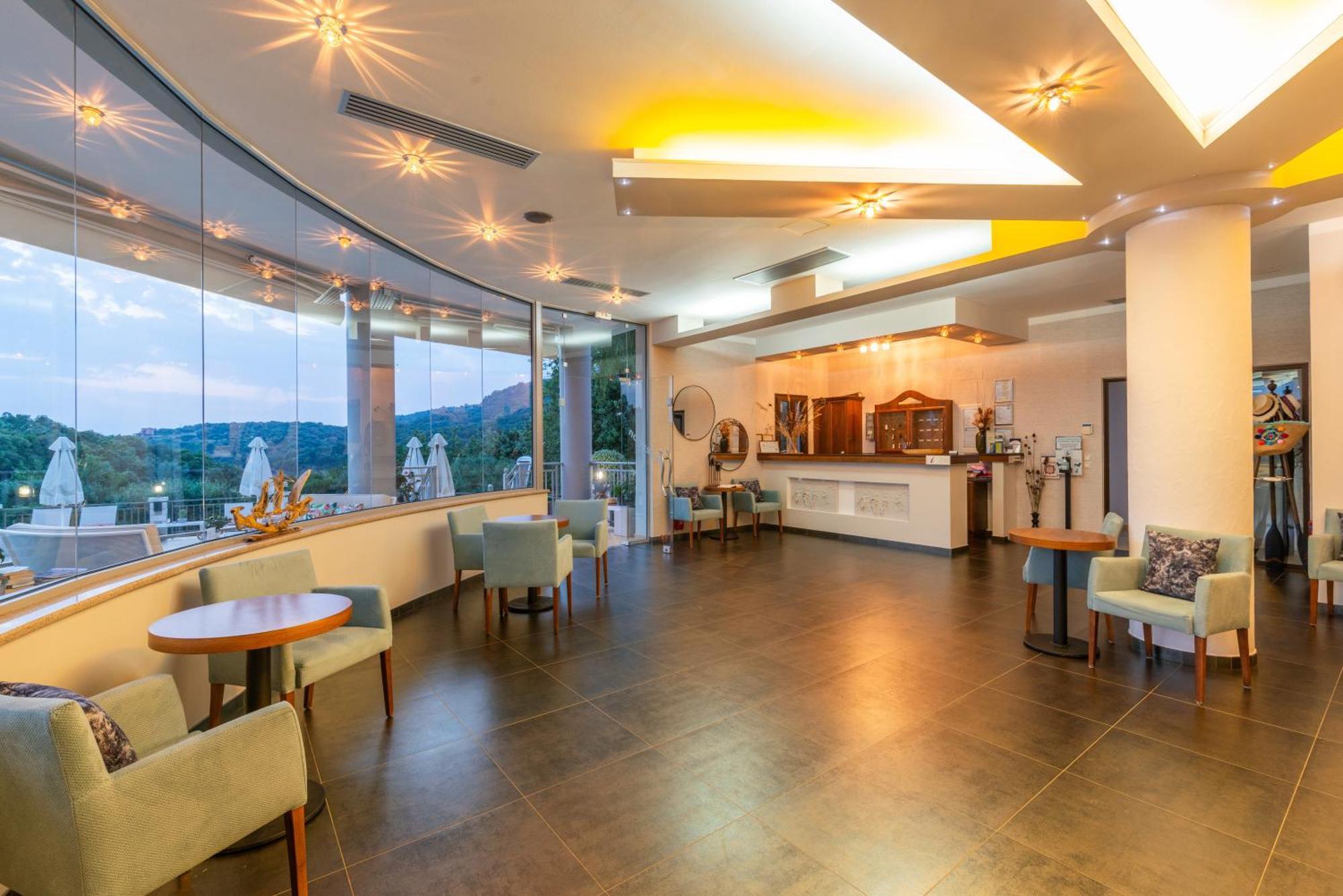 3Aktes Suites & Studios Сивота Экстерьер фото