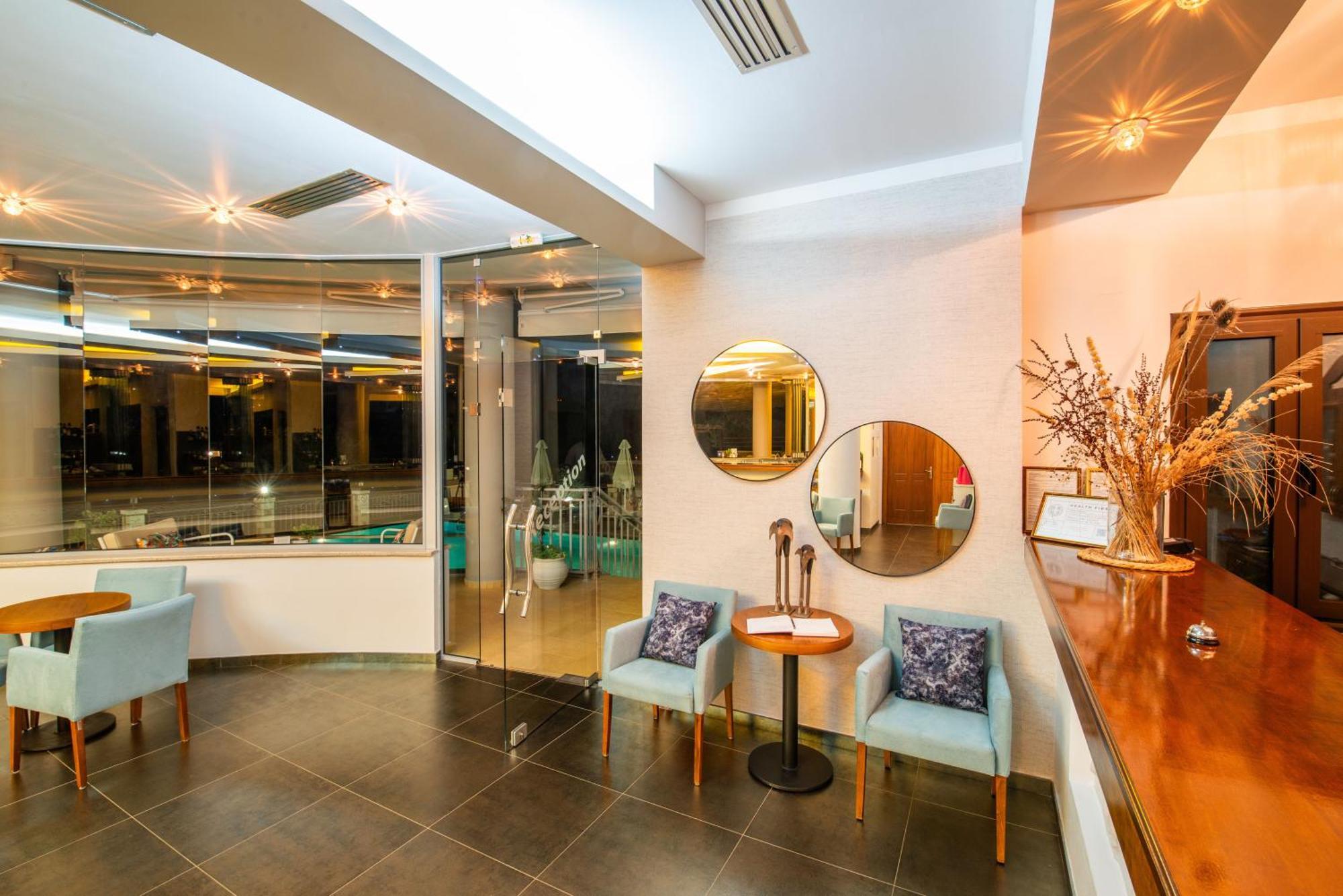 3Aktes Suites & Studios Сивота Экстерьер фото