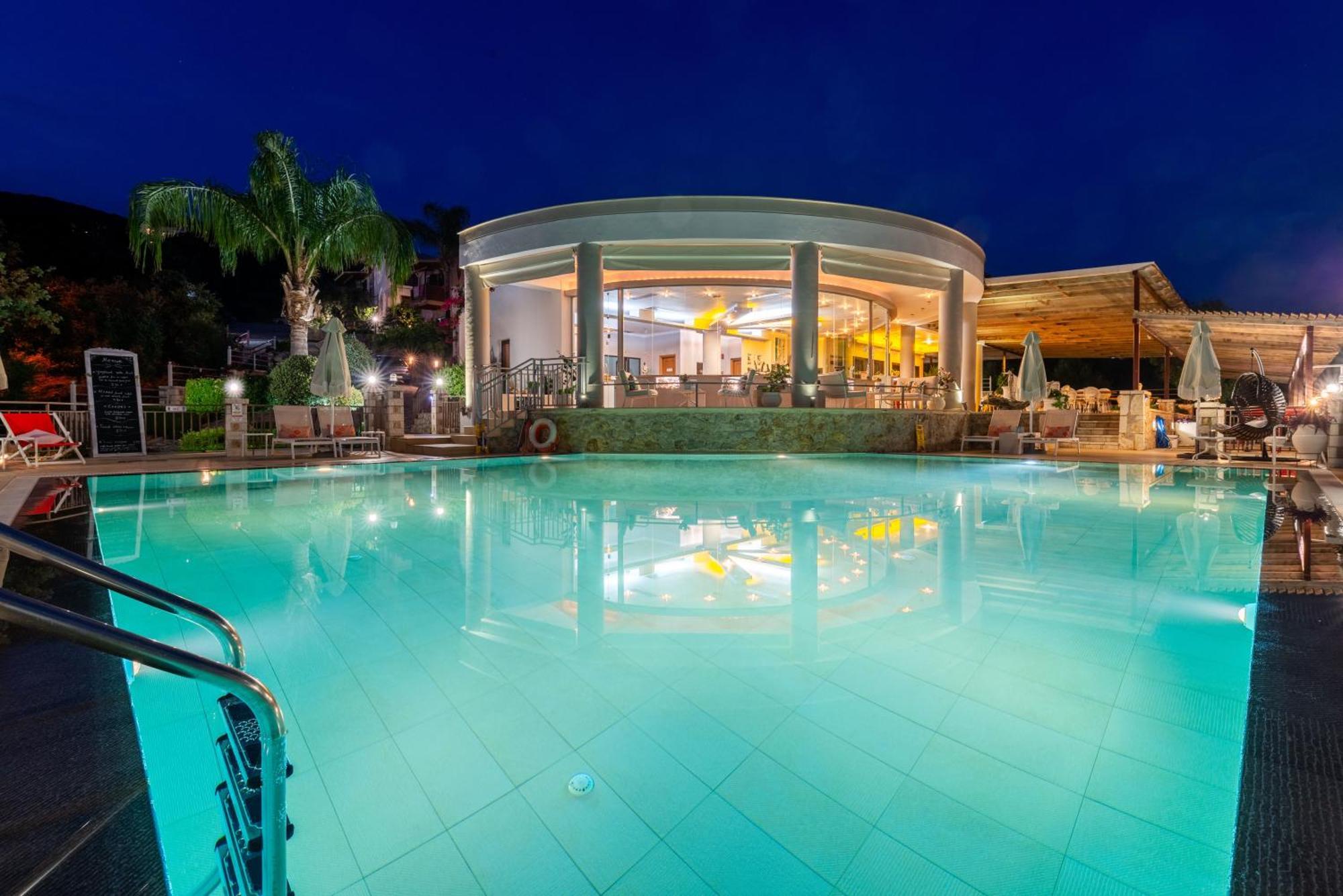 3Aktes Suites & Studios Сивота Экстерьер фото