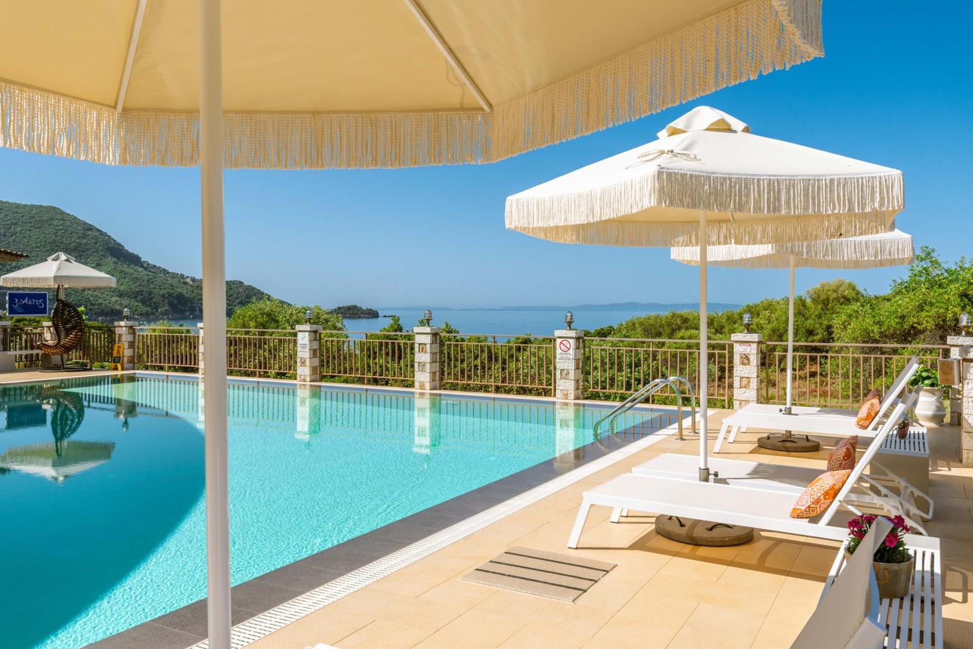 3Aktes Suites & Studios Сивота Экстерьер фото